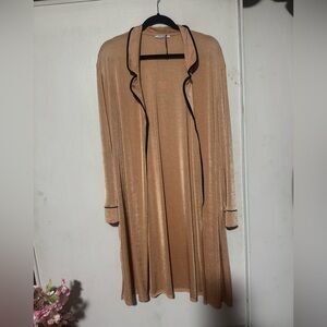 Zara trafaluc robe with Black Accent